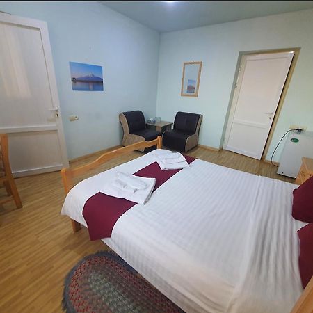Bed and Breakfast Kesabella Touristic House P'arak'ar Exterior foto